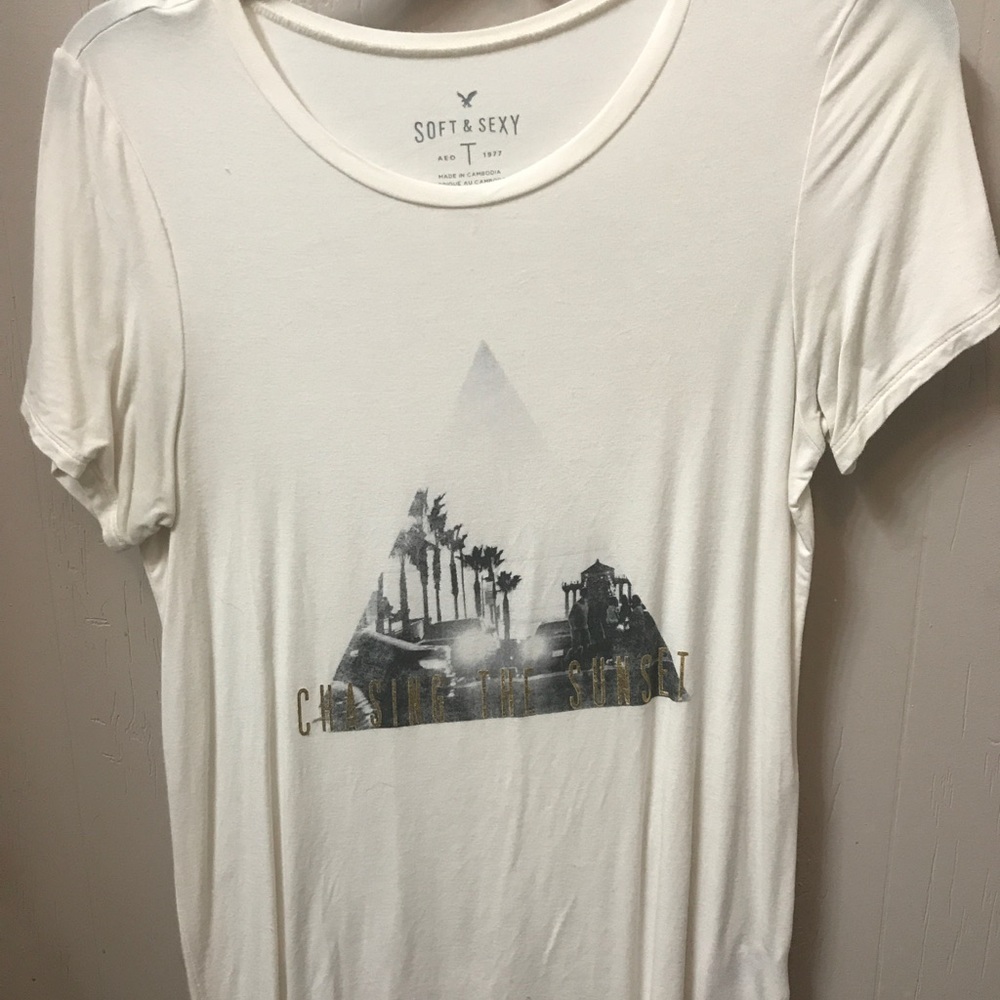 American Eagle Outfitters TSHIRT